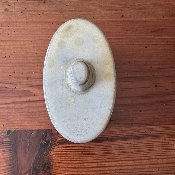 "Pier 1" Art Pottery Oval Sage Green Dish Trinket Decor Box with Lid - Picture 11 of 16